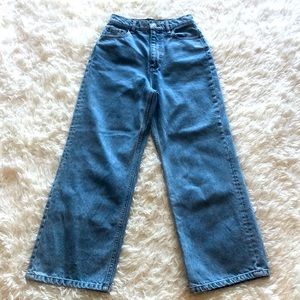 High Waist Jeans. Wide legs Jeans